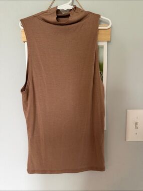 Joah Brown Sleeveless Mock Neck Tank in Warm Brown
